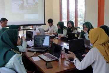 Begini Cara Gabungkan Dunia Pendidikan dan Industri