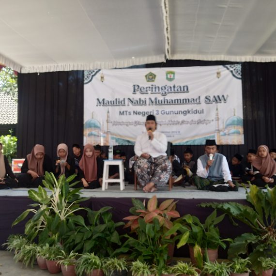Tingkatkan Cinta kepada Rasulullah, MTsN 3 Gunungkidul Gelar Peringatan Maulid Nabi Muhammad SAW