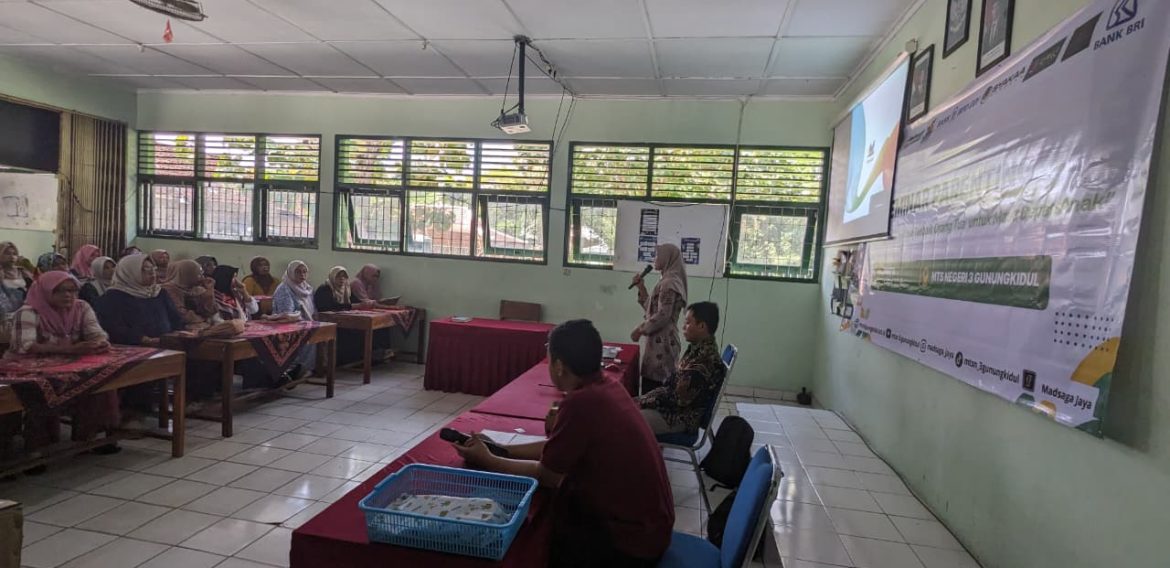 Gelar Sosialisasi di Sela Try Out, MTsN 3 Gunungkidul Paparkan Program Unggulan kepada Orang Tua Siswa