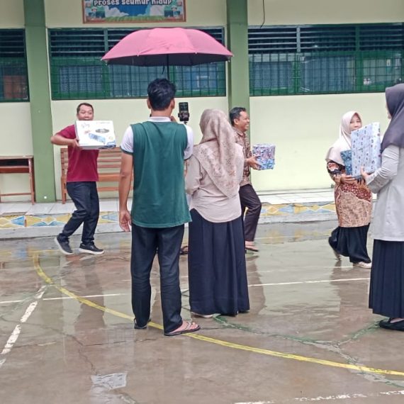 Sambut Try Out SD/MI, Guru dan Karyawan MTsN 3 Gunungkidul Tampil Kreatif Lewat Pembuatan Video Promosi